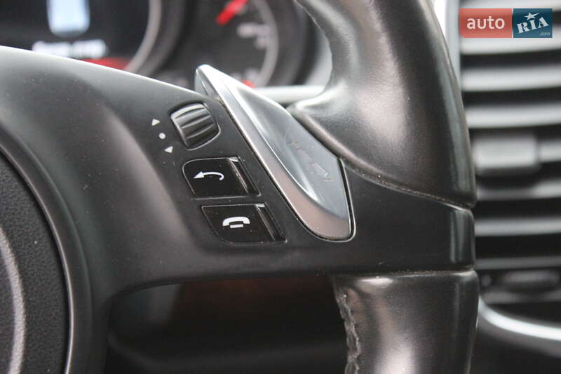 Внедорожник / Кроссовер Porsche Cayenne 2011 в Днепре фото 42 Внедорожник / Кроссовер Porsche Cayenne 2011 в Днепре