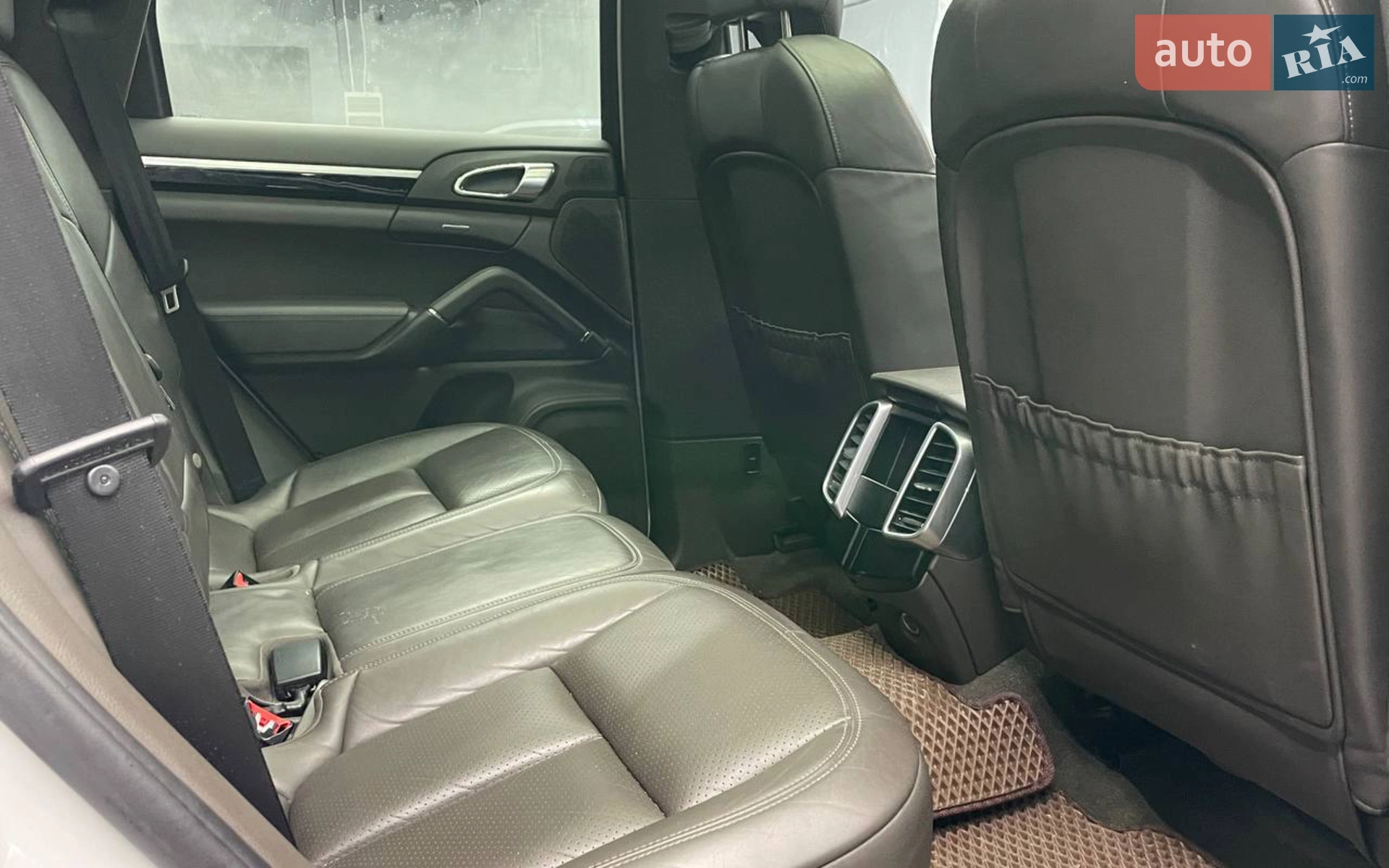 2015 Porsche Cayenne - мініатюра 15