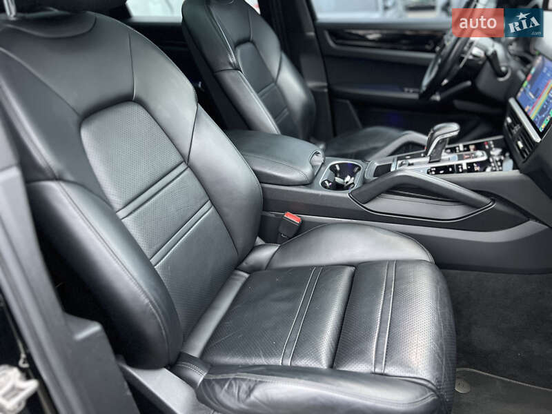 Внедорожник / Кроссовер Porsche Cayenne 2018 в Киеве фото 54 Внедорожник / Кроссовер Porsche Cayenne 2018 в Киеве