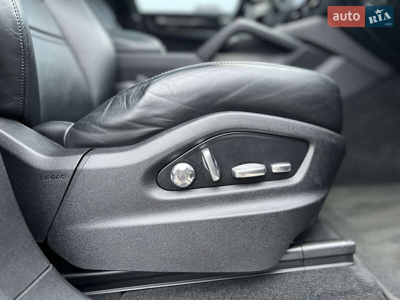 Внедорожник / Кроссовер Porsche Cayenne 2018 в Киеве фото 53 Внедорожник / Кроссовер Porsche Cayenne 2018 в Киеве