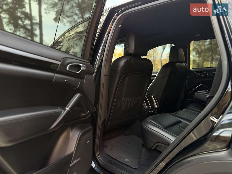 Внедорожник / Кроссовер Porsche Cayenne 2011 в Нетешине фото 30 Внедорожник / Кроссовер Porsche Cayenne 2011 в Нетешине