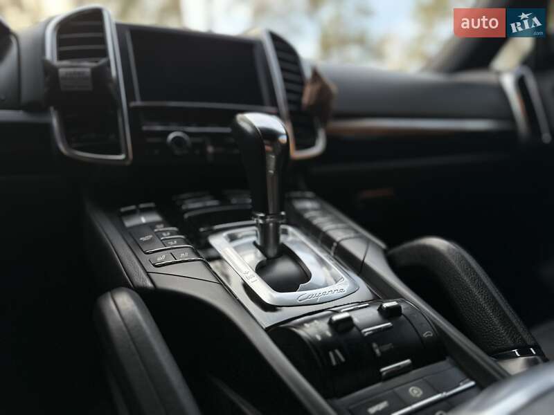 Внедорожник / Кроссовер Porsche Cayenne 2011 в Нетешине фото 40 Внедорожник / Кроссовер Porsche Cayenne 2011 в Нетешине