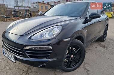 Внедорожник / Кроссовер Porsche Cayenne 2013 в Ровно