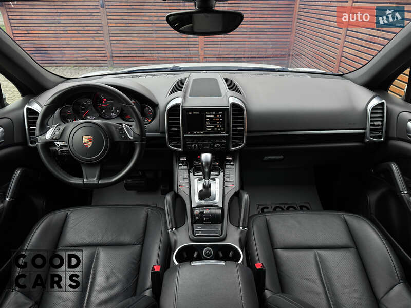 Внедорожник / Кроссовер Porsche Cayenne 2013 в Одессе