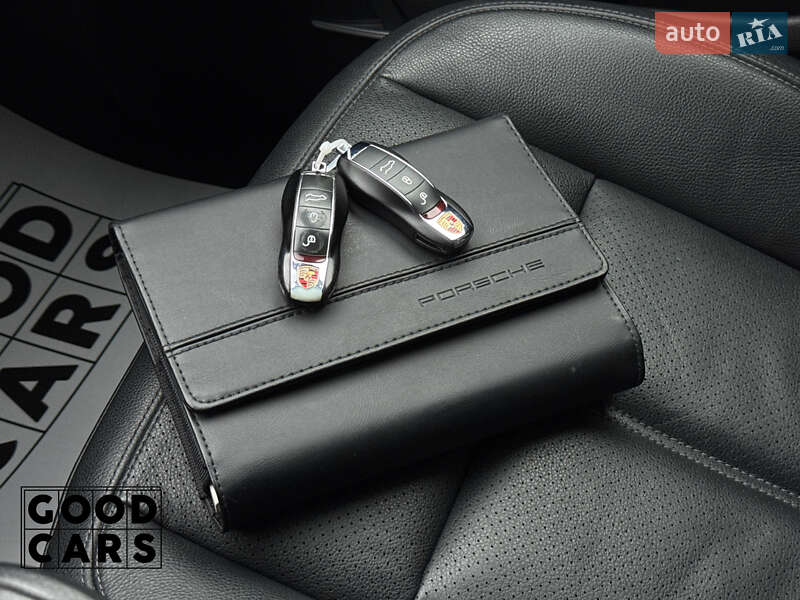 Внедорожник / Кроссовер Porsche Cayenne 2013 в Одессе