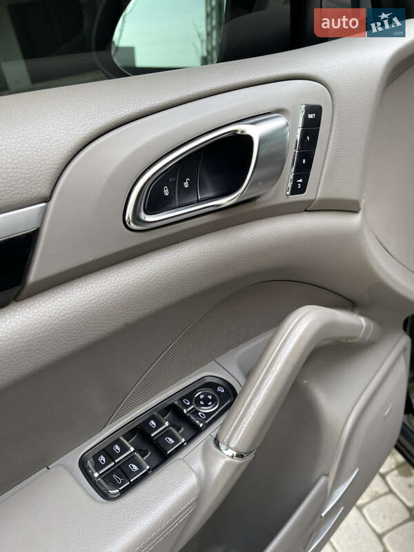 Внедорожник / Кроссовер Porsche Cayenne 2013 в Днепре фото 10 Внедорожник / Кроссовер Porsche Cayenne 2013 в Днепре