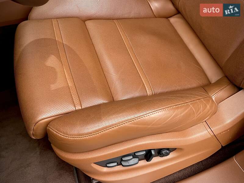 Внедорожник / Кроссовер Porsche Cayenne 2021 в Киеве