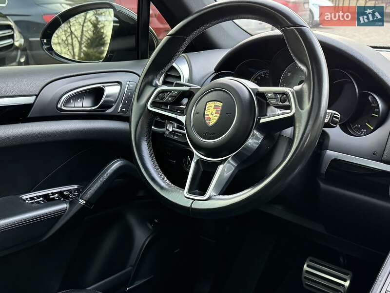 Внедорожник / Кроссовер Porsche Cayenne 2015 в Одессе фото 16 Внедорожник / Кроссовер Porsche Cayenne 2015 в Одессе