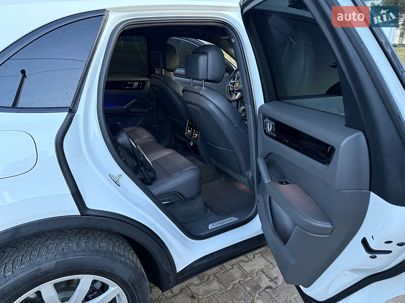 Внедорожник / Кроссовер Porsche Cayenne 2019 в Львове фото 11 Внедорожник / Кроссовер Porsche Cayenne 2019 в Львове