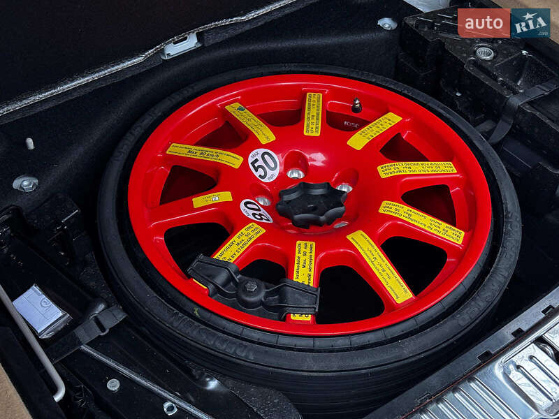 Внедорожник / Кроссовер Porsche Cayenne 2015 в Киеве