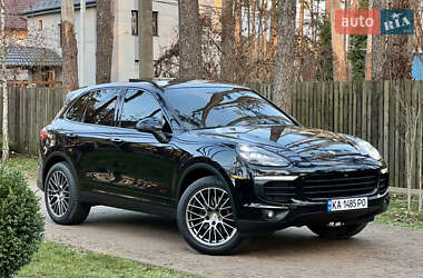 Внедорожник / Кроссовер Porsche Cayenne 2015 в Киеве
