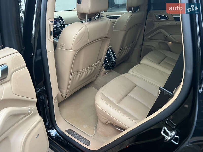 Внедорожник / Кроссовер Porsche Cayenne 2015 в Киеве фото 61 Внедорожник / Кроссовер Porsche Cayenne 2015 в Киеве