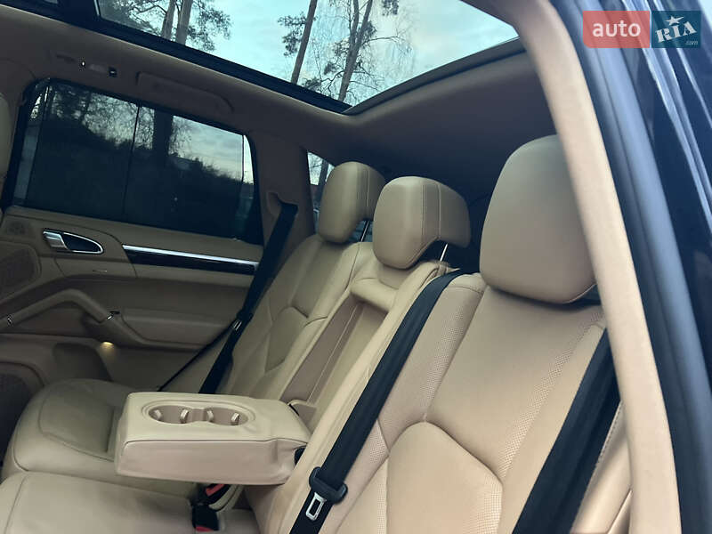 Внедорожник / Кроссовер Porsche Cayenne 2015 в Киеве фото 70 Внедорожник / Кроссовер Porsche Cayenne 2015 в Киеве