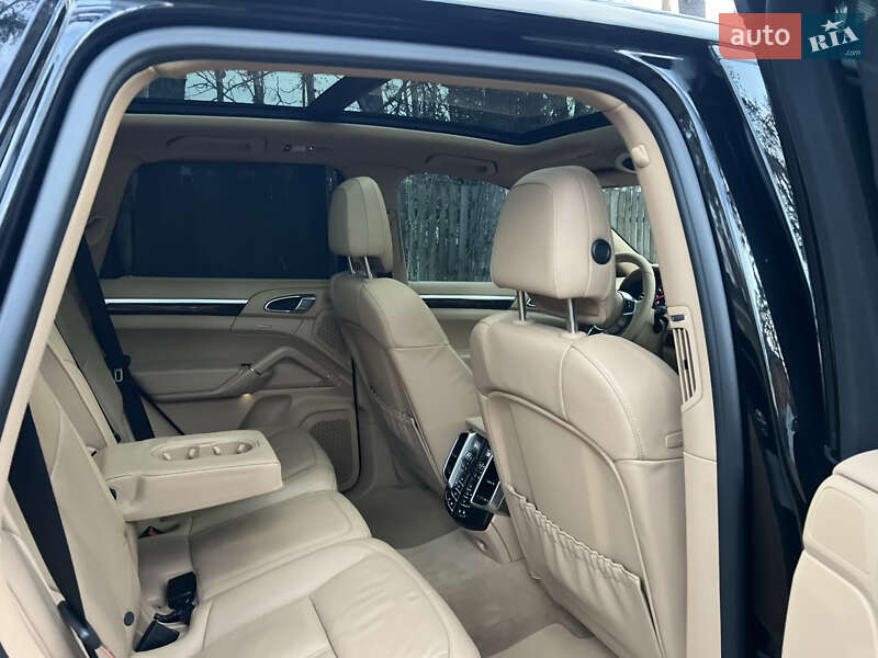 Внедорожник / Кроссовер Porsche Cayenne 2015 в Киеве фото 74 Внедорожник / Кроссовер Porsche Cayenne 2015 в Киеве