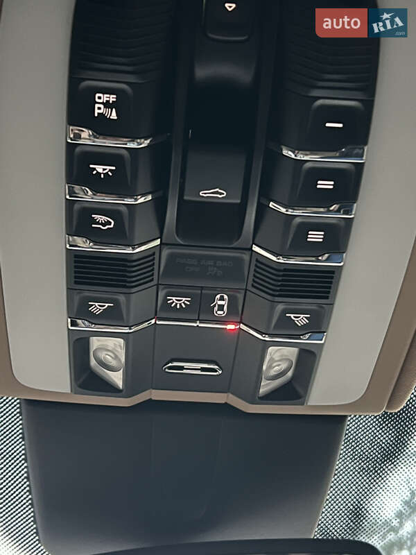 Внедорожник / Кроссовер Porsche Cayenne 2015 в Киеве фото 90 Внедорожник / Кроссовер Porsche Cayenne 2015 в Киеве