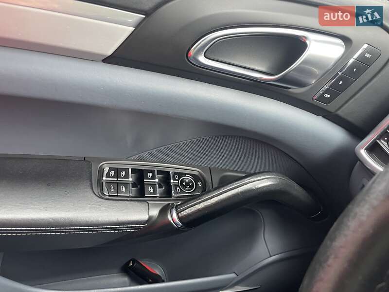 Внедорожник / Кроссовер Porsche Cayenne 2012 в Киеве фото 11 Внедорожник / Кроссовер Porsche Cayenne 2012 в Киеве