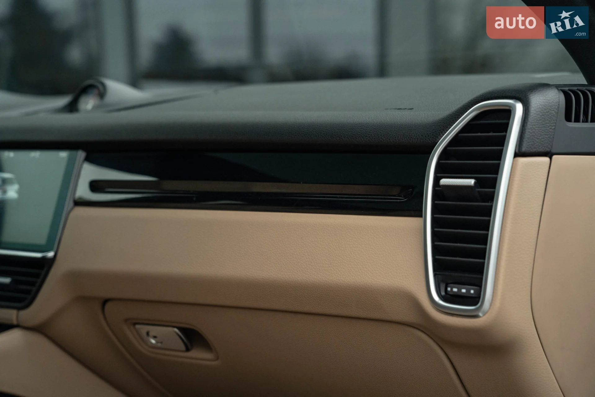 2019 Porsche Cayenne - мініатюра 38