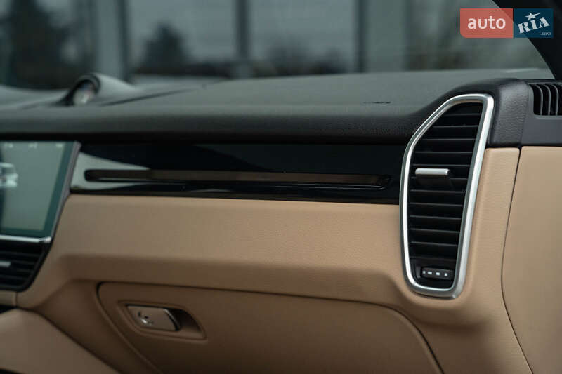 Внедорожник / Кроссовер Porsche Cayenne 2019 в Черновцах фото 38 Внедорожник / Кроссовер Porsche Cayenne 2019 в Черновцах