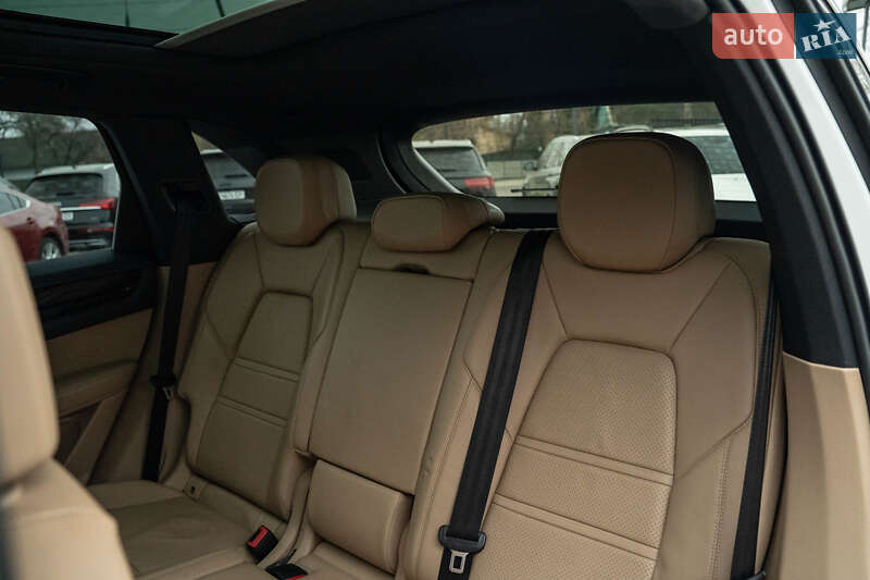 Внедорожник / Кроссовер Porsche Cayenne 2019 в Черновцах фото 43 Внедорожник / Кроссовер Porsche Cayenne 2019 в Черновцах