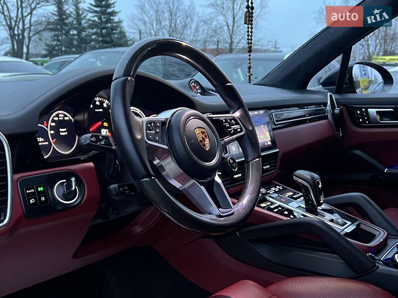 Внедорожник / Кроссовер Porsche Cayenne 2018 в Львове