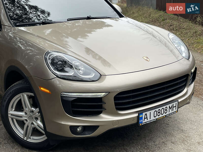 Внедорожник / Кроссовер Porsche Cayenne 2016 в Киеве