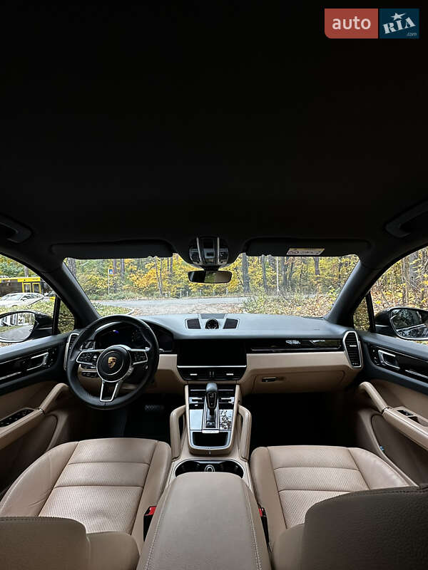 Внедорожник / Кроссовер Porsche Cayenne 2019 в Киеве