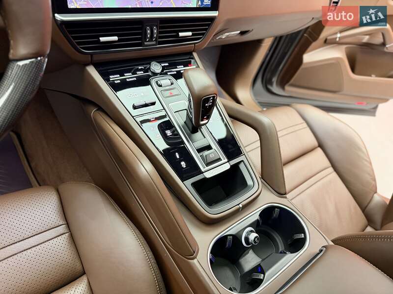 Внедорожник / Кроссовер Porsche Cayenne 2019 в Киеве фото 36 Внедорожник / Кроссовер Porsche Cayenne 2019 в Киеве
