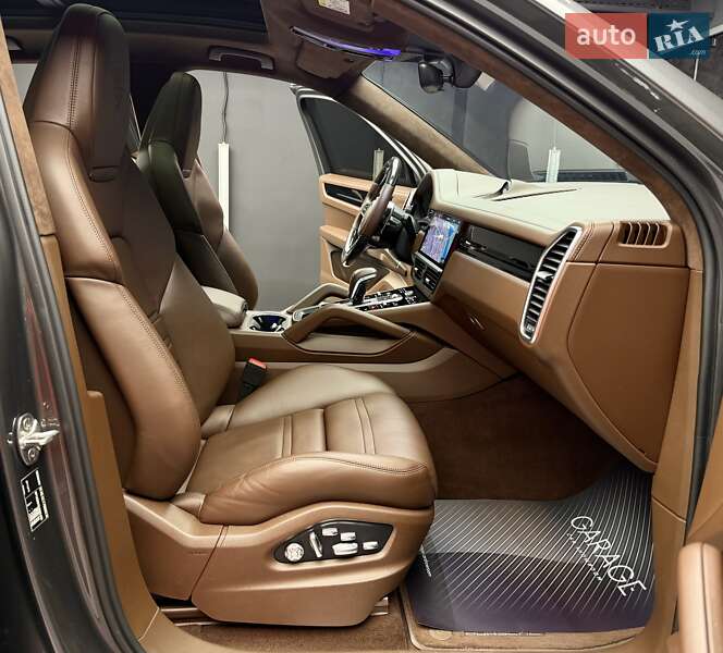 Внедорожник / Кроссовер Porsche Cayenne 2019 в Киеве фото 53 Внедорожник / Кроссовер Porsche Cayenne 2019 в Киеве