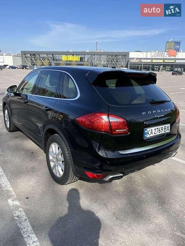 Внедорожник / Кроссовер Porsche Cayenne 2014 в Вишневом фото 9 Внедорожник / Кроссовер Porsche Cayenne 2014 в Вишневом