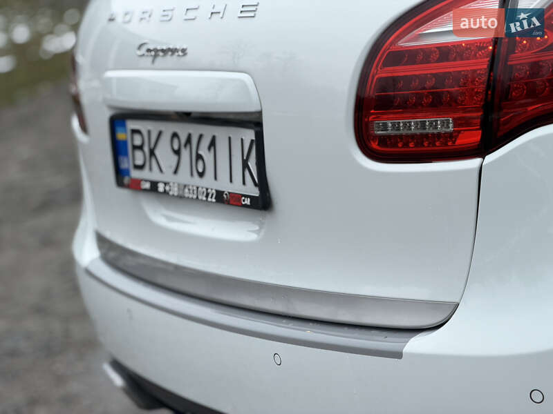 Внедорожник / Кроссовер Porsche Cayenne 2014 в Ковеле