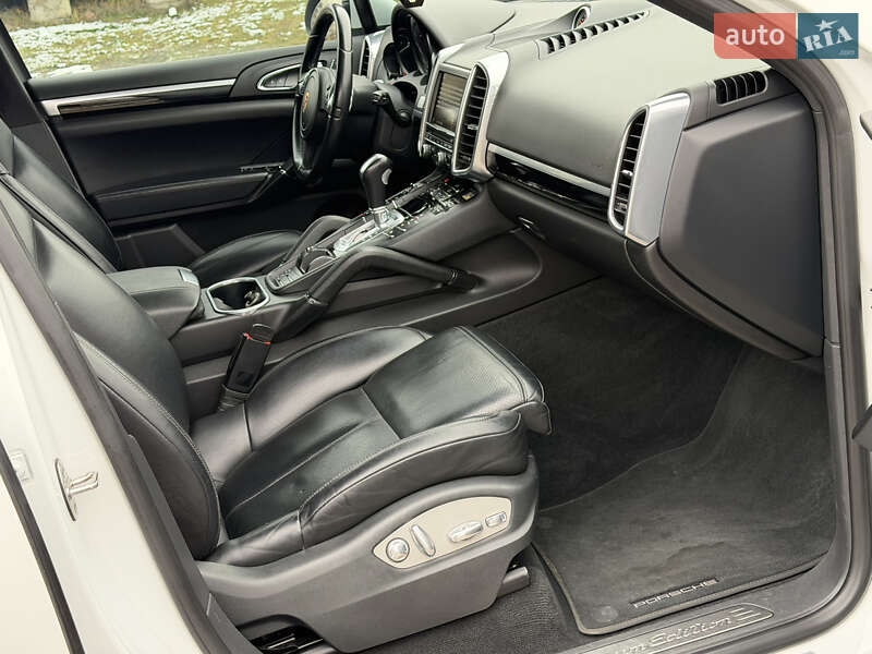 Внедорожник / Кроссовер Porsche Cayenne 2014 в Ковеле