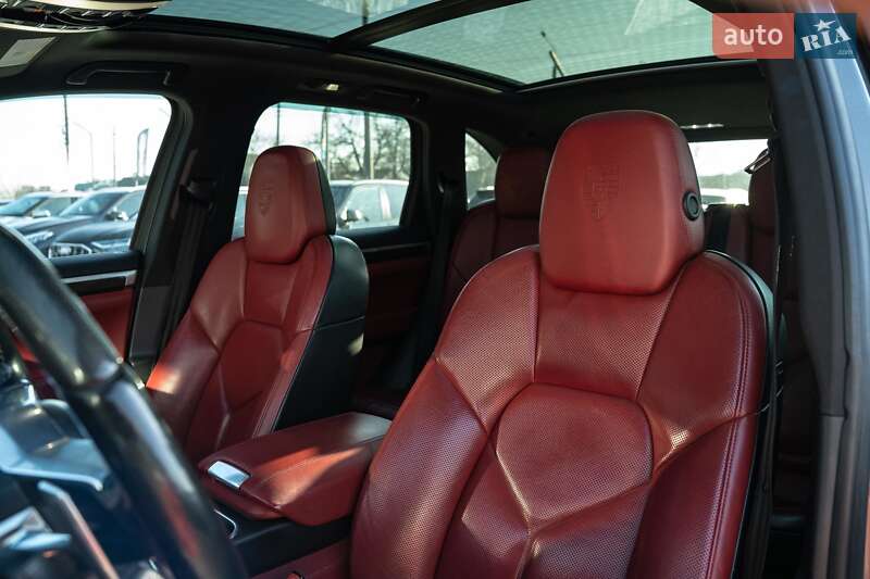 Внедорожник / Кроссовер Porsche Cayenne 2015 в Черновцах фото 39 Внедорожник / Кроссовер Porsche Cayenne 2015 в Черновцах
