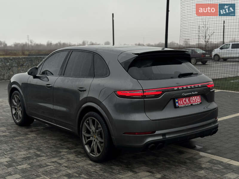 Внедорожник / Кроссовер Porsche Cayenne 2019 в Ужгороде
