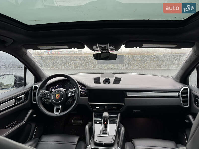 Внедорожник / Кроссовер Porsche Cayenne 2019 в Ужгороде