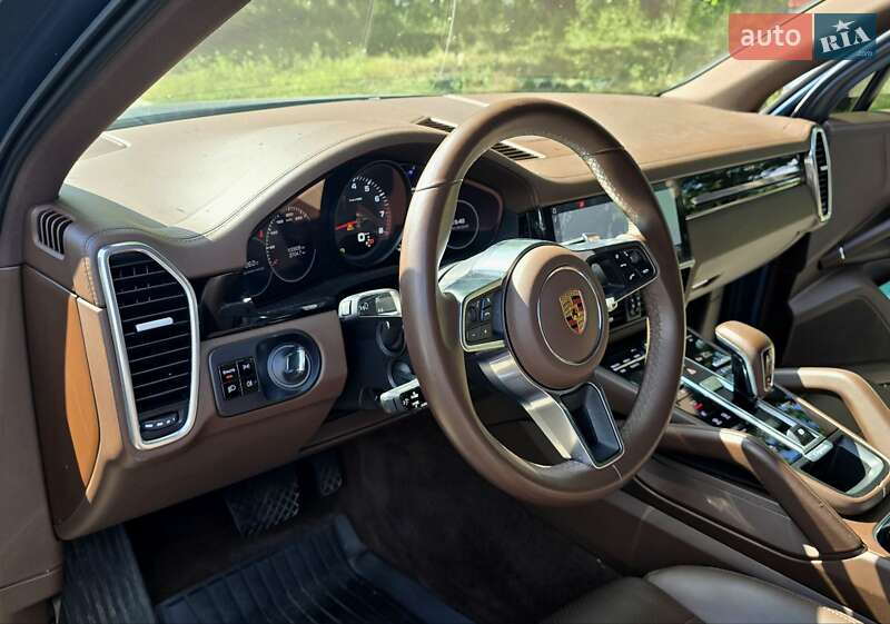 Позашляховик / Кросовер Porsche Cayenne 2019 в Києві