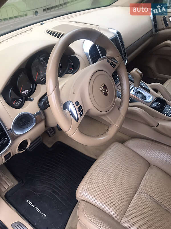Внедорожник / Кроссовер Porsche Cayenne 2011 в Киеве фото 2 Внедорожник / Кроссовер Porsche Cayenne 2011 в Киеве