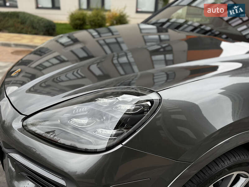 Внедорожник / Кроссовер Porsche Cayenne 2019 в Киеве фото 4 Внедорожник / Кроссовер Porsche Cayenne 2019 в Киеве