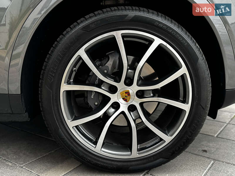 Внедорожник / Кроссовер Porsche Cayenne 2019 в Киеве фото 14 Внедорожник / Кроссовер Porsche Cayenne 2019 в Киеве
