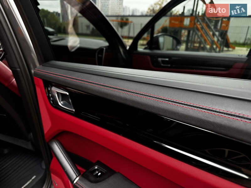 Внедорожник / Кроссовер Porsche Cayenne 2019 в Киеве фото 30 Внедорожник / Кроссовер Porsche Cayenne 2019 в Киеве