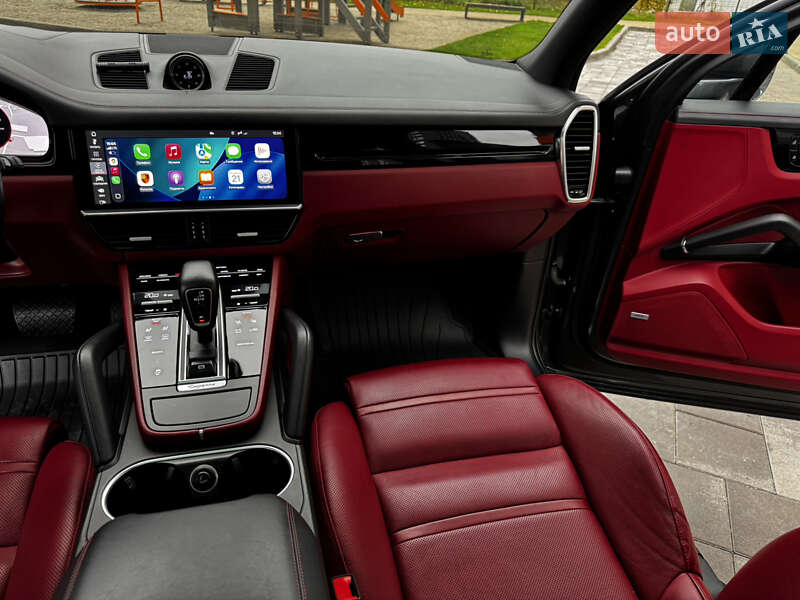 Внедорожник / Кроссовер Porsche Cayenne 2019 в Киеве фото 39 Внедорожник / Кроссовер Porsche Cayenne 2019 в Киеве
