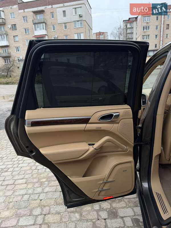 Внедорожник / Кроссовер Porsche Cayenne 2013 в Тернополе фото 37 Внедорожник / Кроссовер Porsche Cayenne 2013 в Тернополе