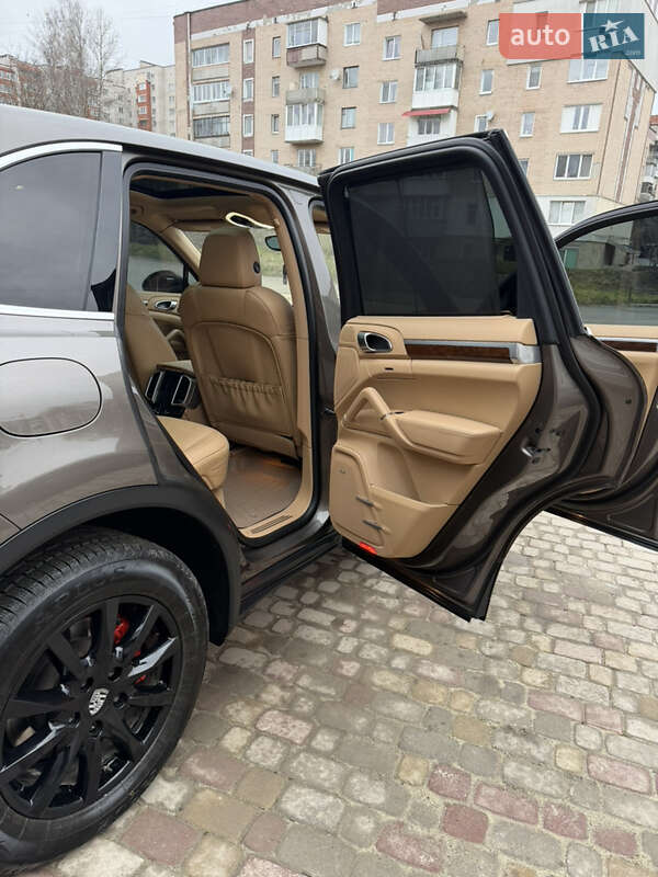 Внедорожник / Кроссовер Porsche Cayenne 2013 в Тернополе фото 51 Внедорожник / Кроссовер Porsche Cayenne 2013 в Тернополе
