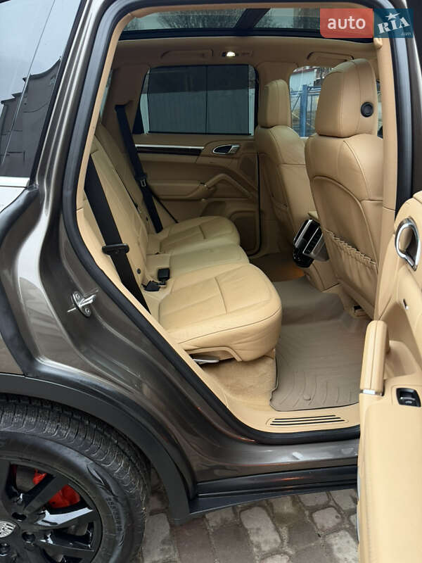 Внедорожник / Кроссовер Porsche Cayenne 2013 в Тернополе фото 53 Внедорожник / Кроссовер Porsche Cayenne 2013 в Тернополе