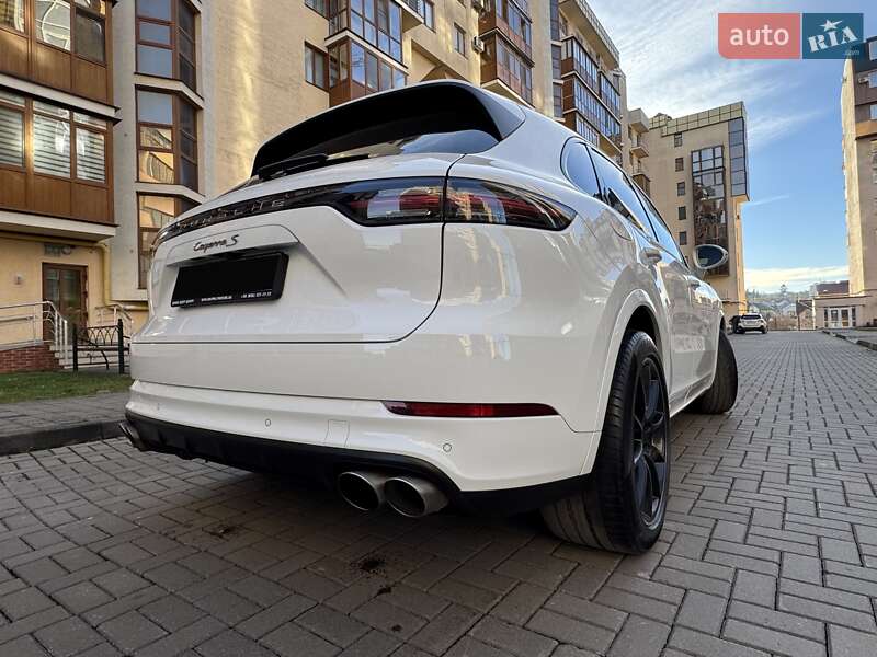 Внедорожник / Кроссовер Porsche Cayenne 2017 в Черновцах фото 10 Внедорожник / Кроссовер Porsche Cayenne 2017 в Черновцах