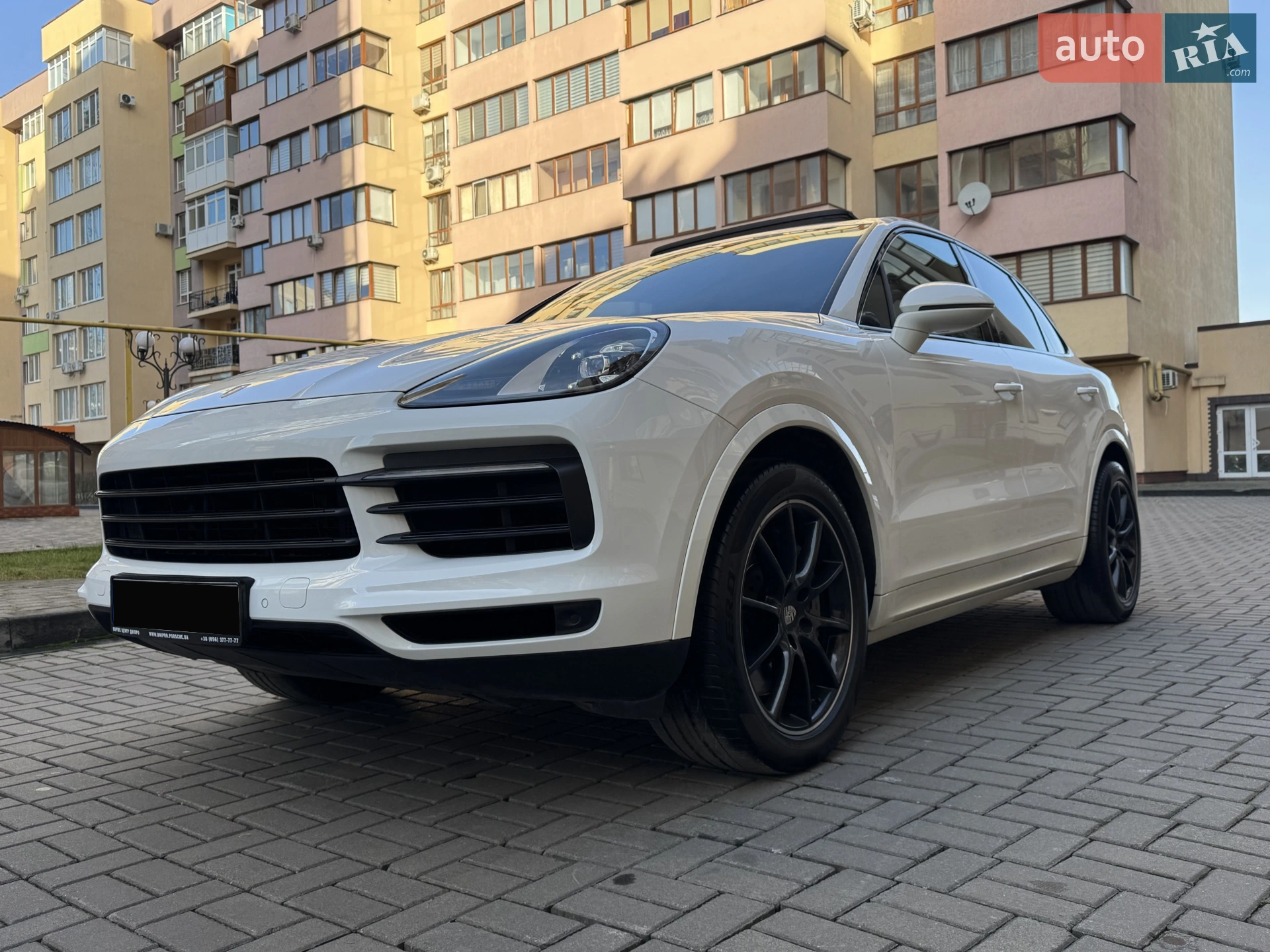 2017 Porsche Cayenne - мініатюра 16