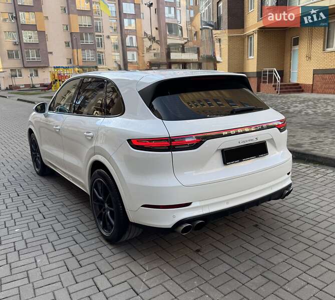 Внедорожник / Кроссовер Porsche Cayenne 2017 в Черновцах фото 8 Внедорожник / Кроссовер Porsche Cayenne 2017 в Черновцах