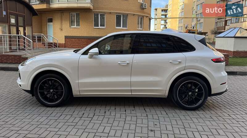 Внедорожник / Кроссовер Porsche Cayenne 2017 в Черновцах фото 7 Внедорожник / Кроссовер Porsche Cayenne 2017 в Черновцах
