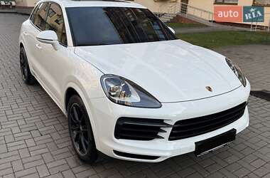 Внедорожник / Кроссовер Porsche Cayenne 2017 в Черновцах