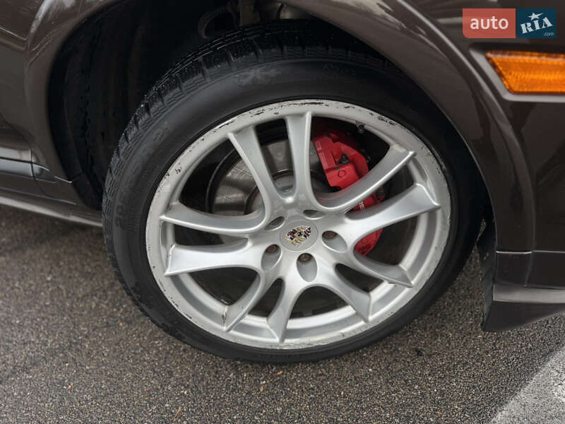 Внедорожник / Кроссовер Porsche Cayenne 2010 в Киеве фото 12 Внедорожник / Кроссовер Porsche Cayenne 2010 в Киеве