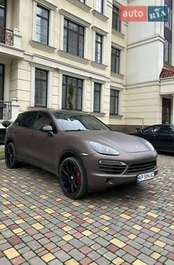 Внедорожник / Кроссовер Porsche Cayenne 2010 в Одессе